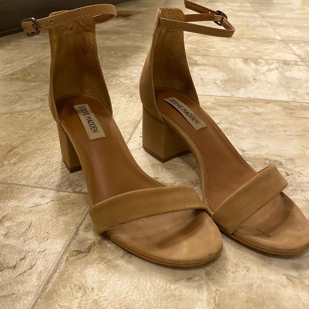 Steve Madden classic heels
